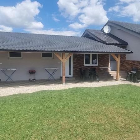 Alexej Apartmany Veľký Meder Exterior foto